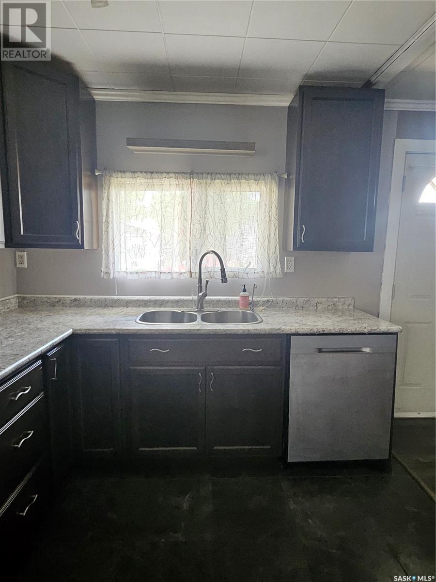 222 Aldridge Street, Bienfait, Saskatchewan  S0C 0M0 - Photo 7 - SK976853