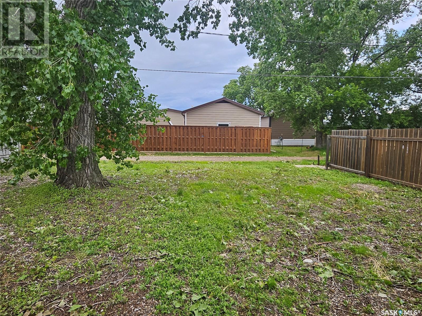 222 Aldridge Street, Bienfait, Saskatchewan  S0C 0M0 - Photo 37 - SK976853