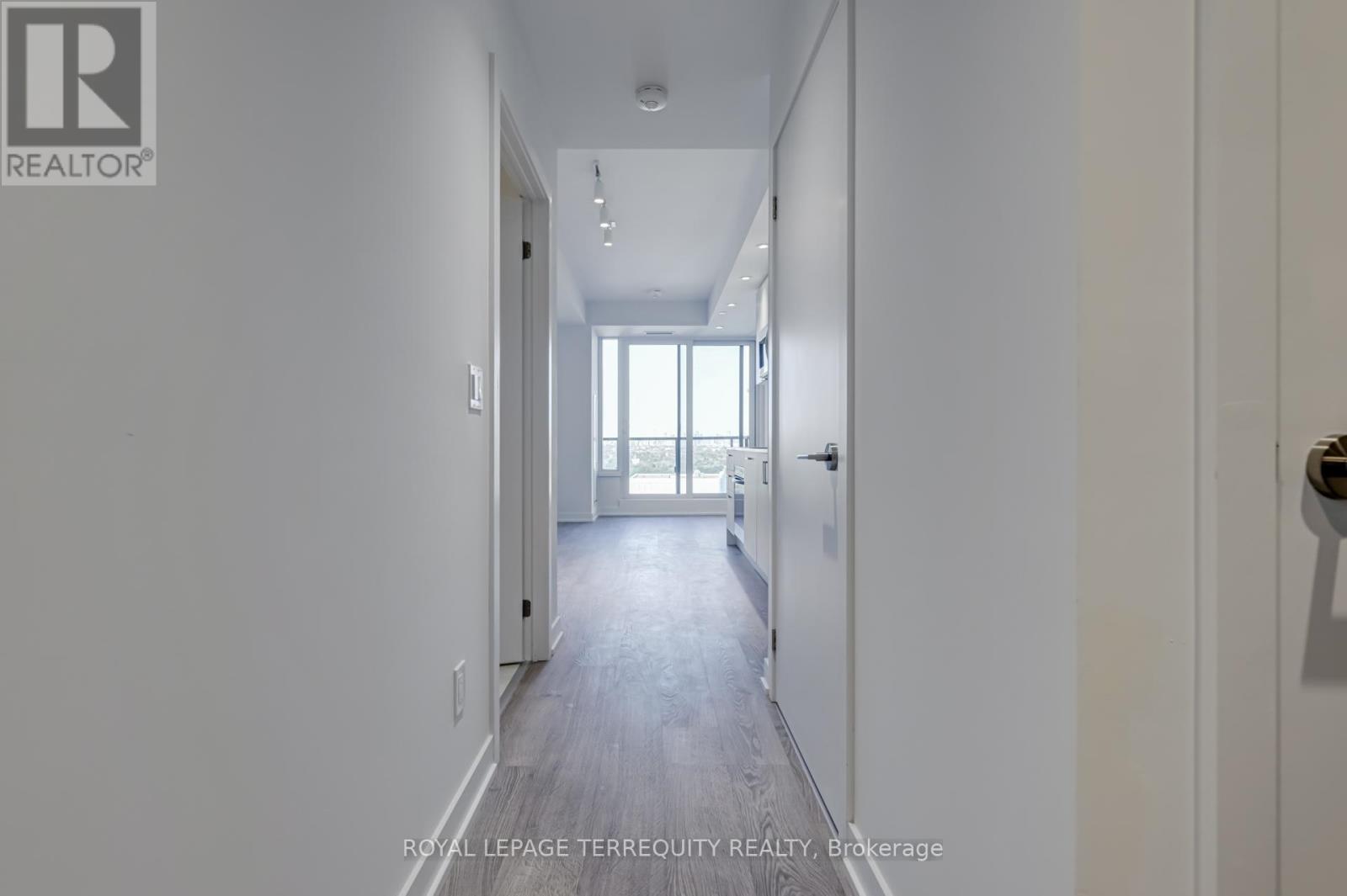 2803 - 1926 Lake Shore Boulevard W, Toronto (High Park-Swansea), Ontario  M6S 1A1 - Photo 2 - W9041383