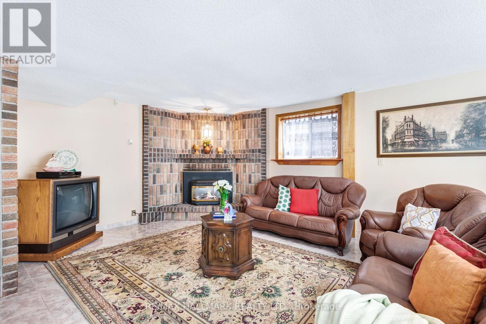 57 Regent Road, Toronto (Downsview-Roding-Cfb), Ontario  M3K 1G8 - Photo 24 - W9041532