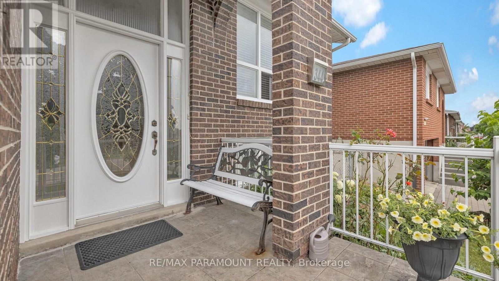 344 Centre Street N, Brampton (Brampton North), Ontario  L6V 3B5 - Photo 3 - W9041566