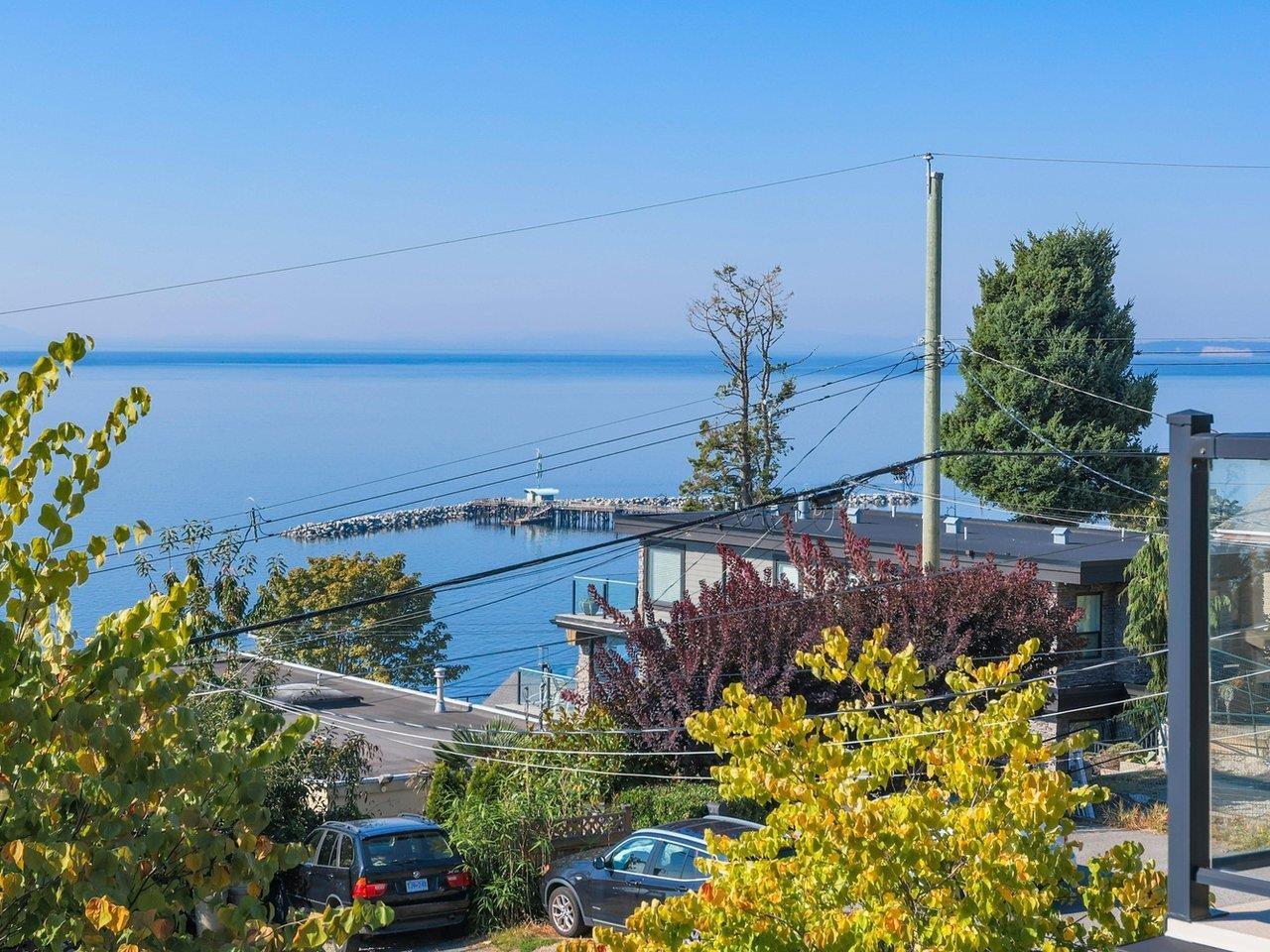 15315 VICTORIA AVENUE, White Rock, British Columbia