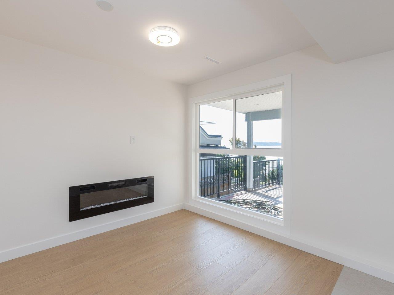 15315 Victoria Avenue, White Rock, British Columbia  V4B 1G9 - Photo 17 - R2906155