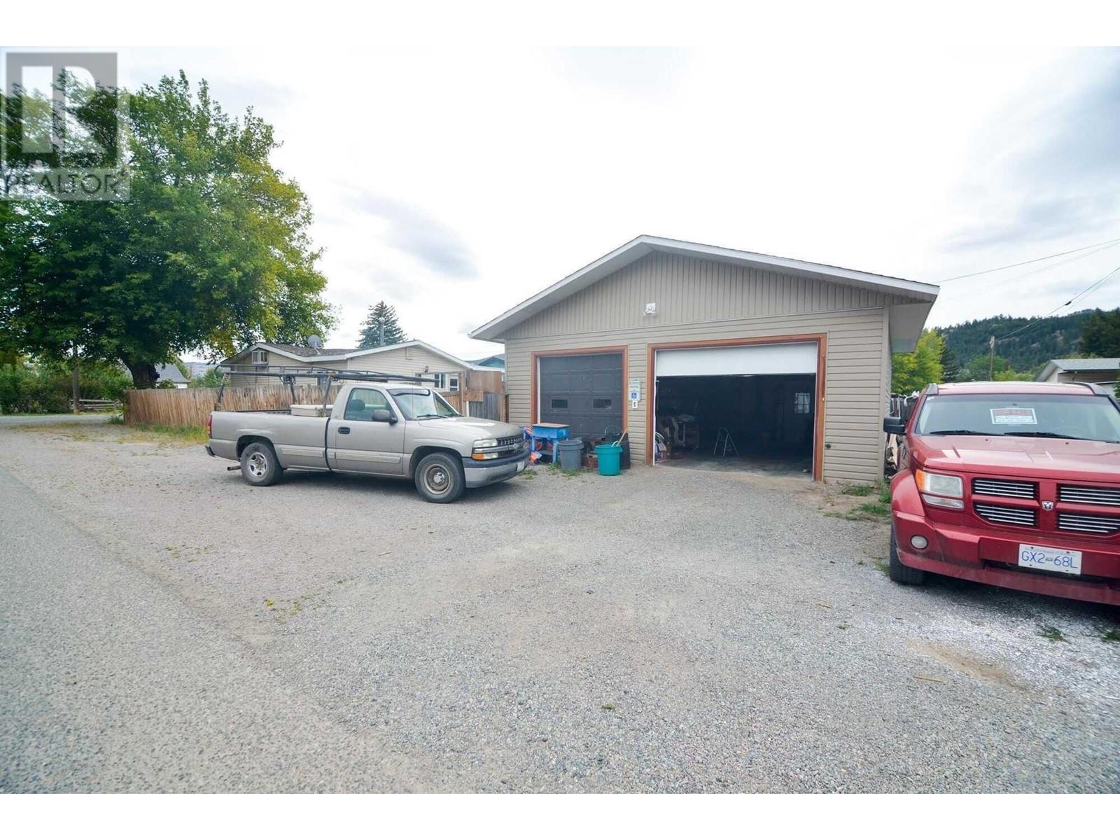 1401 PINE STREET, merritt, British Columbia