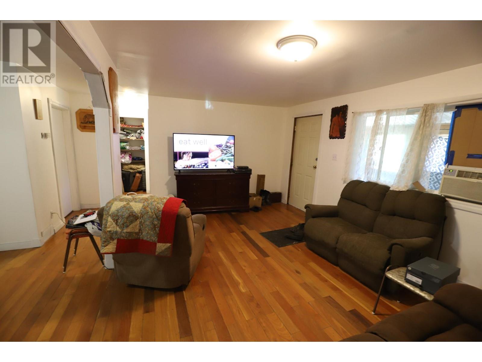 1401 Pine Street, Merritt, British Columbia  V1K 1B8 - Photo 8 - 179895