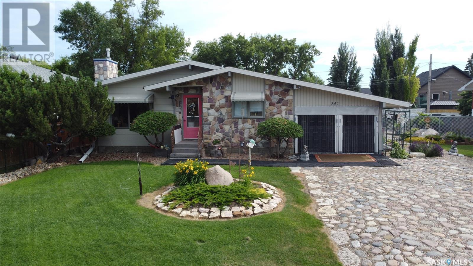 Property at 241 31st STREET image 1