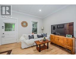 35-37 POWELL Street W