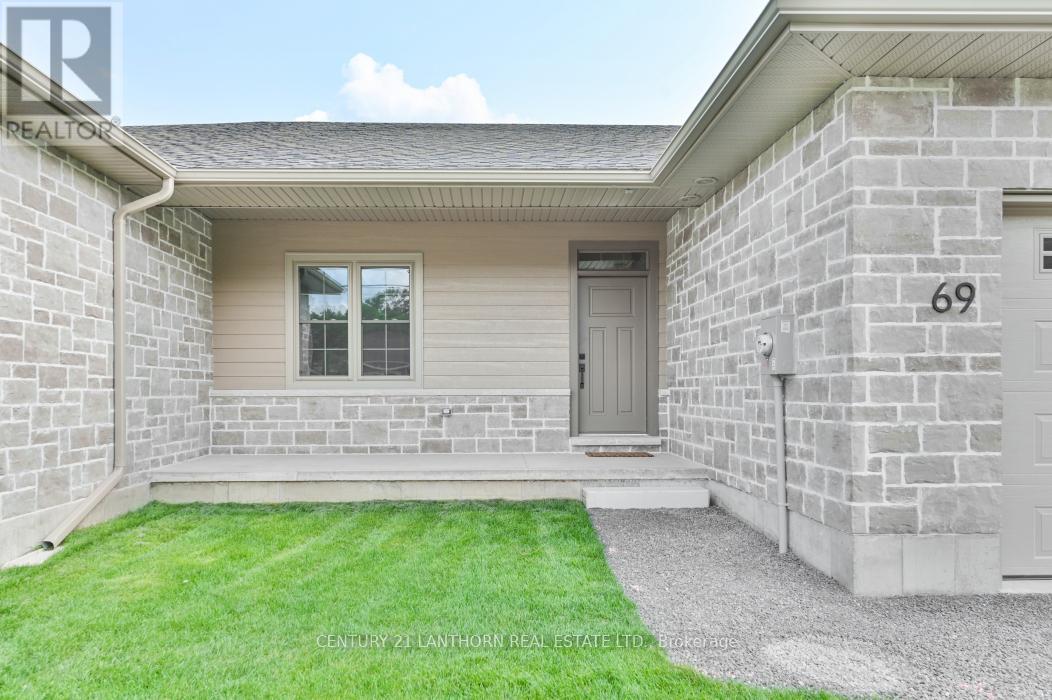 69 Seymour Street W, Centre Hastings, Ontario  K0K 2K0 - Photo 2 - X9042309