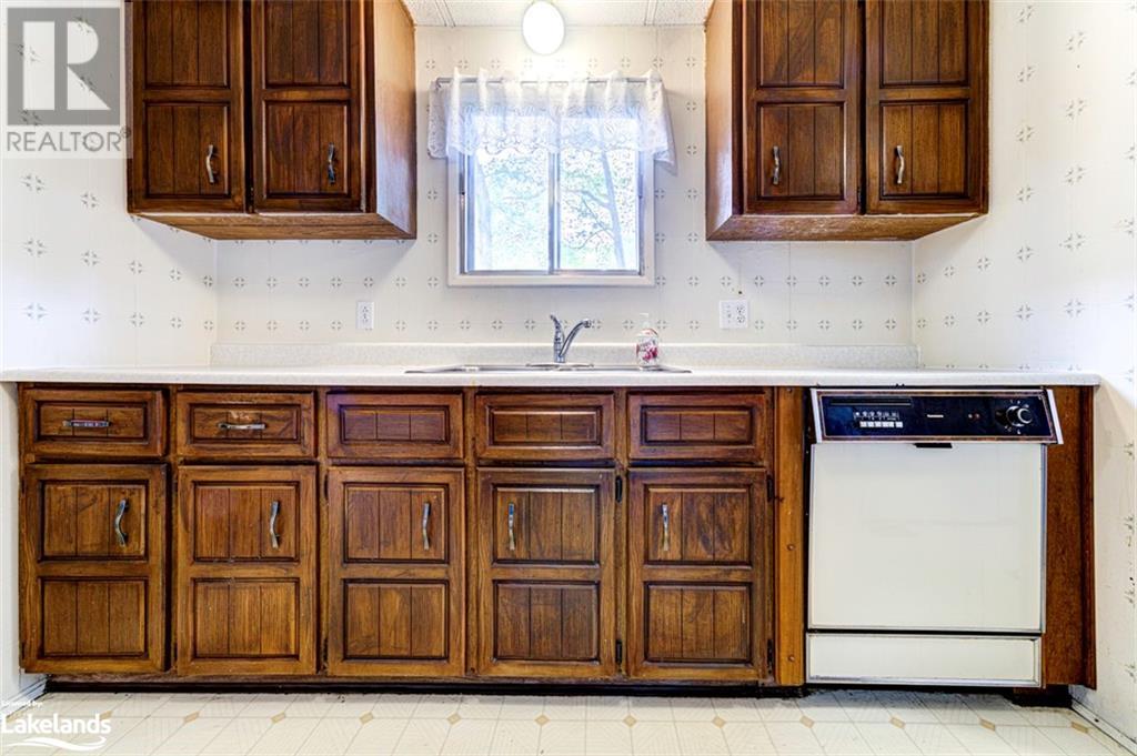 5 Carruthers Street S, Wasaga Beach, Ontario  L9Z 1K2 - Photo 20 - 40587800