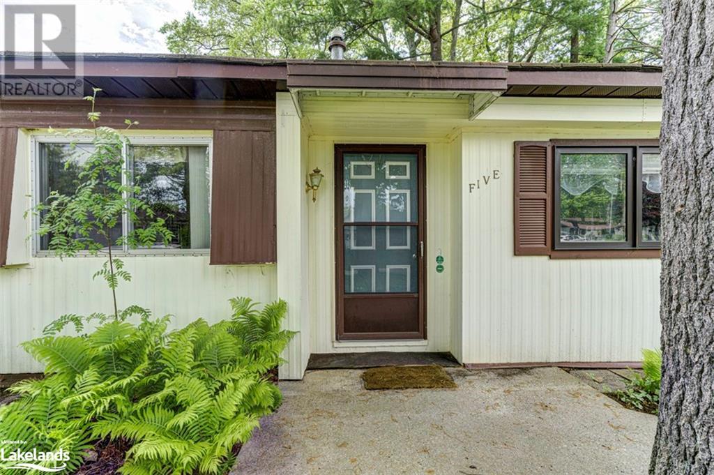 5 Carruthers Street S, Wasaga Beach, Ontario  L9Z 1K2 - Photo 10 - 40587800