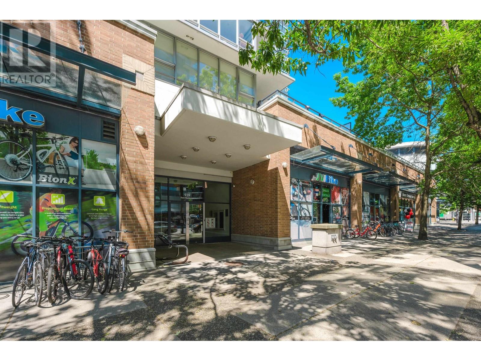 811 939 Expo Boulevard, Vancouver, British Columbia  V6Z 3G7 - Photo 3 - R2906796