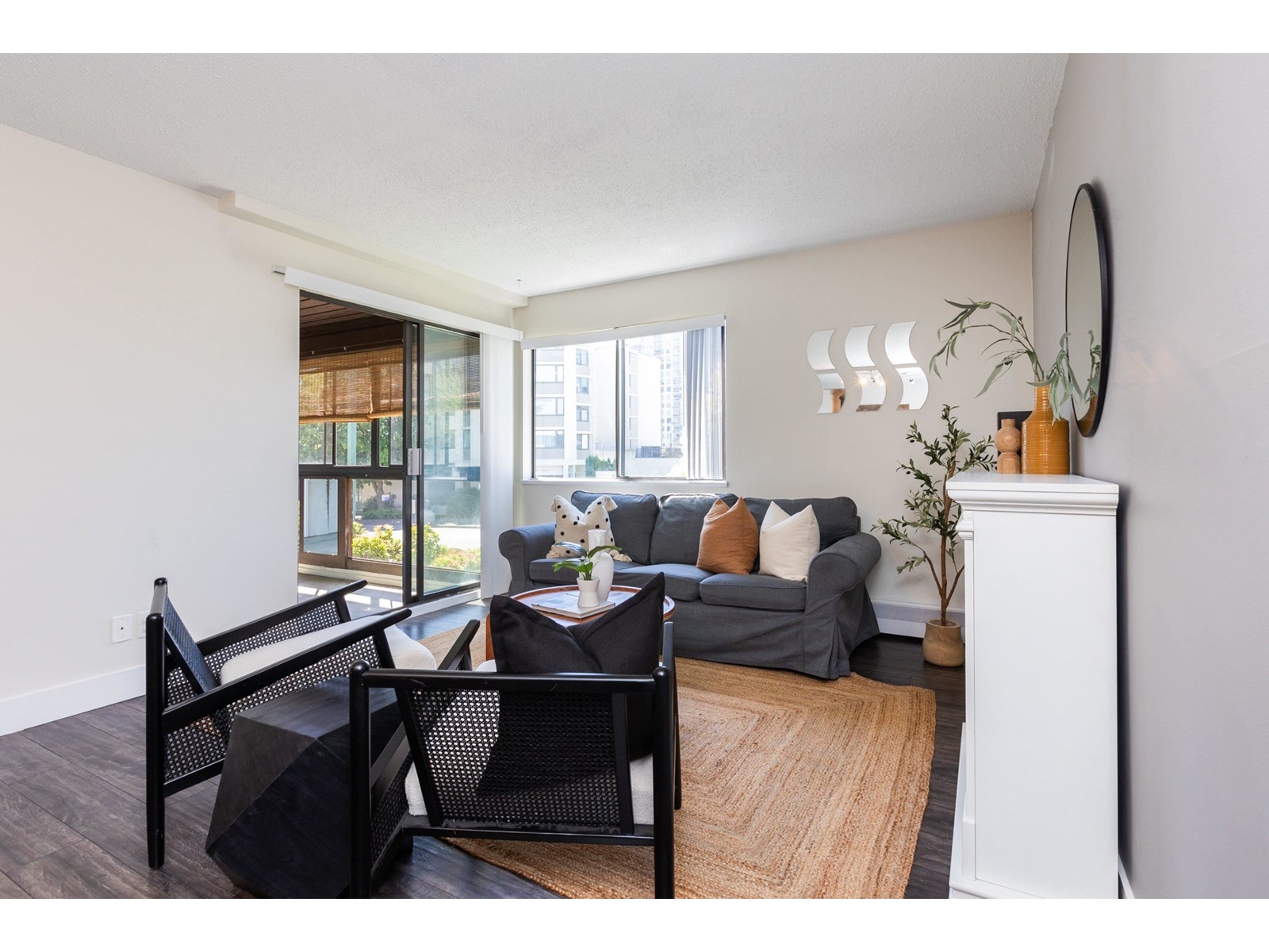 202 1526 George Street, White Rock, British Columbia  V4B 4A5 - Photo 4 - R2906862