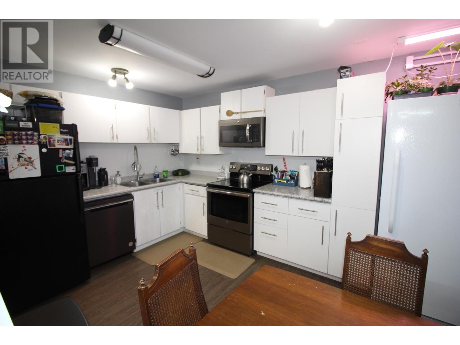 39-1697 Greenfield Ave, Kamloops, British Columbia  V2B 4N5 - Photo 4 - 179911