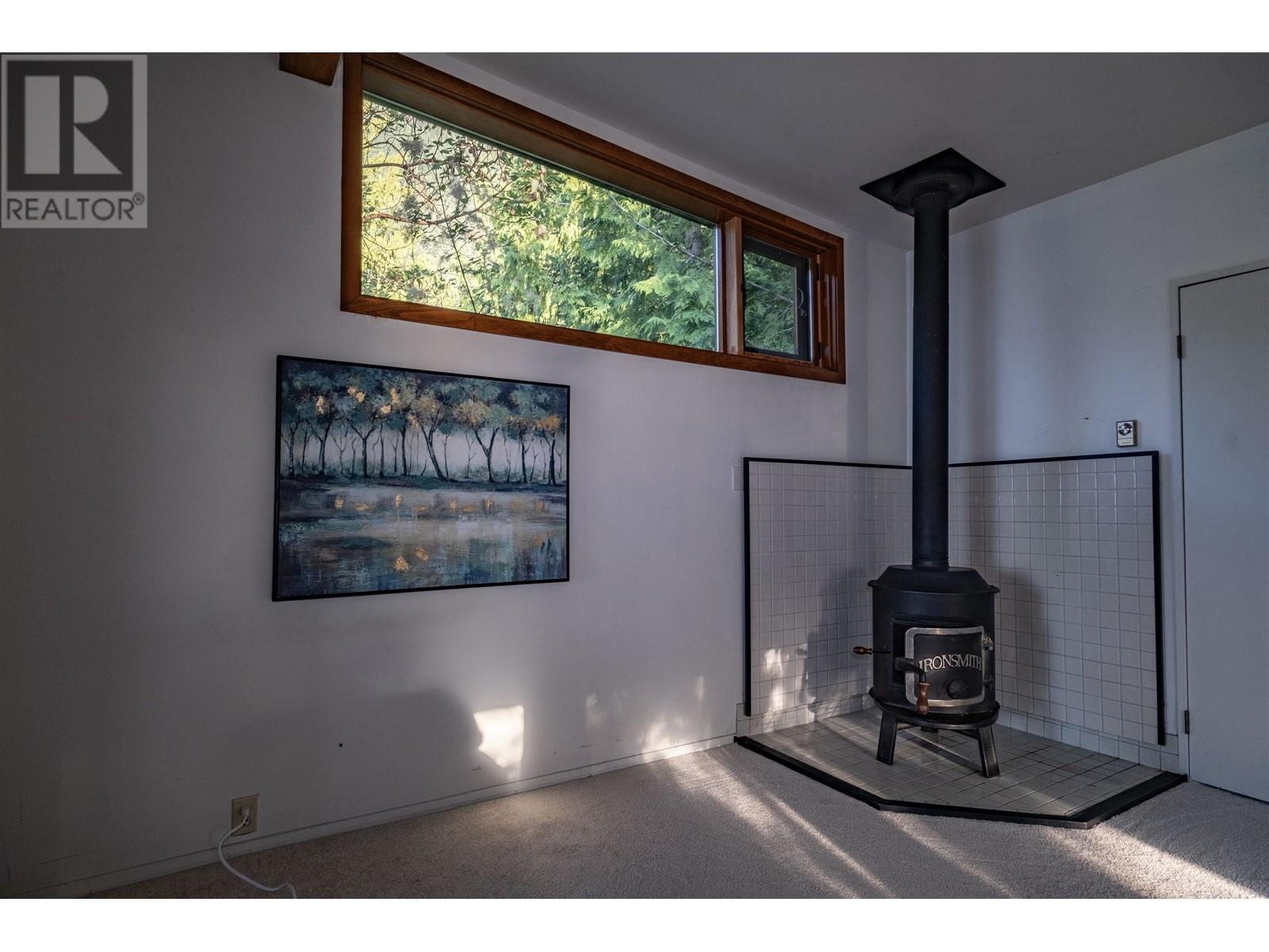 8595 Ansell Place, West Vancouver, British Columbia  V7W 2W3 - Photo 14 - R2906838