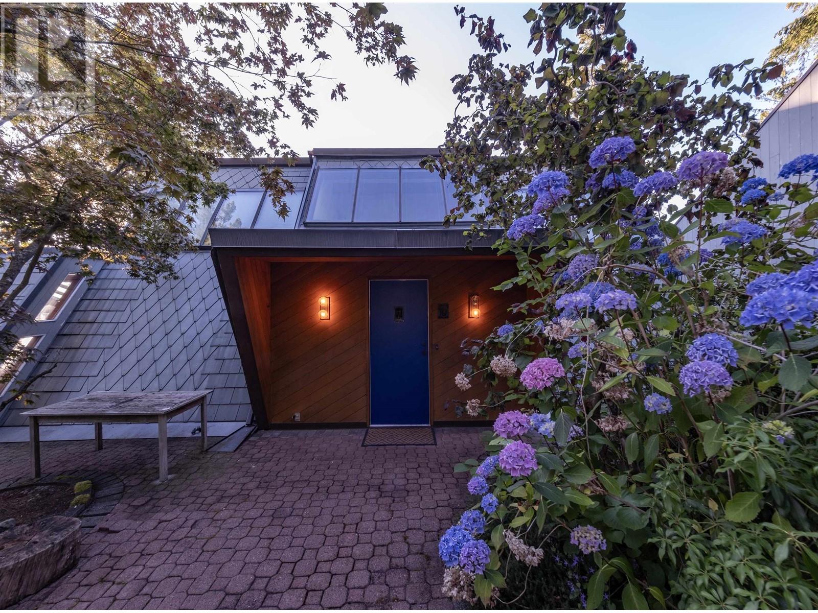 8595 Ansell Place, West Vancouver, British Columbia  V7W 2W3 - Photo 6 - R2906838