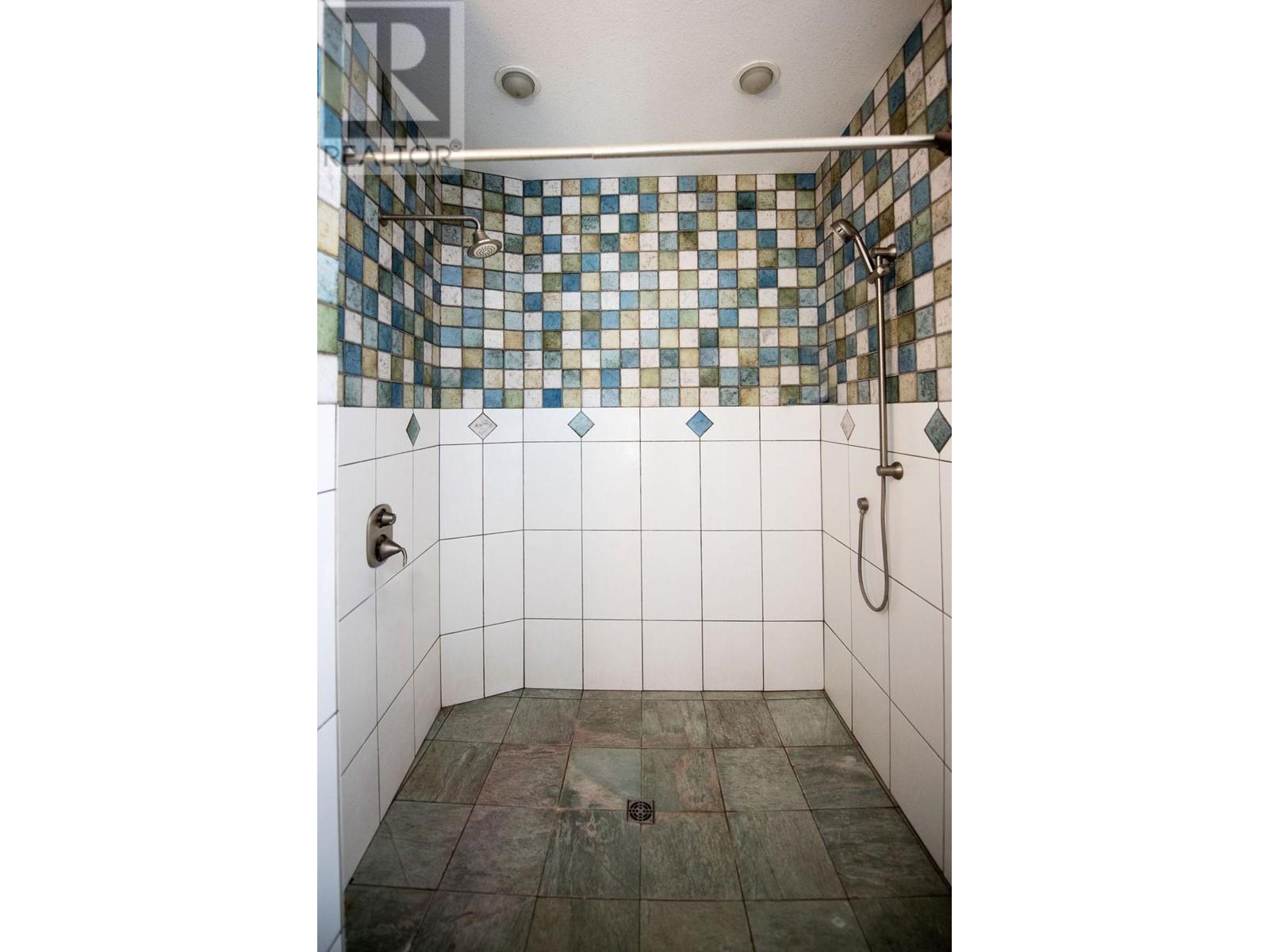 4377 Shuswap Rd, Kamloops, British Columbia  V2H 1S8 - Photo 15 - 179913