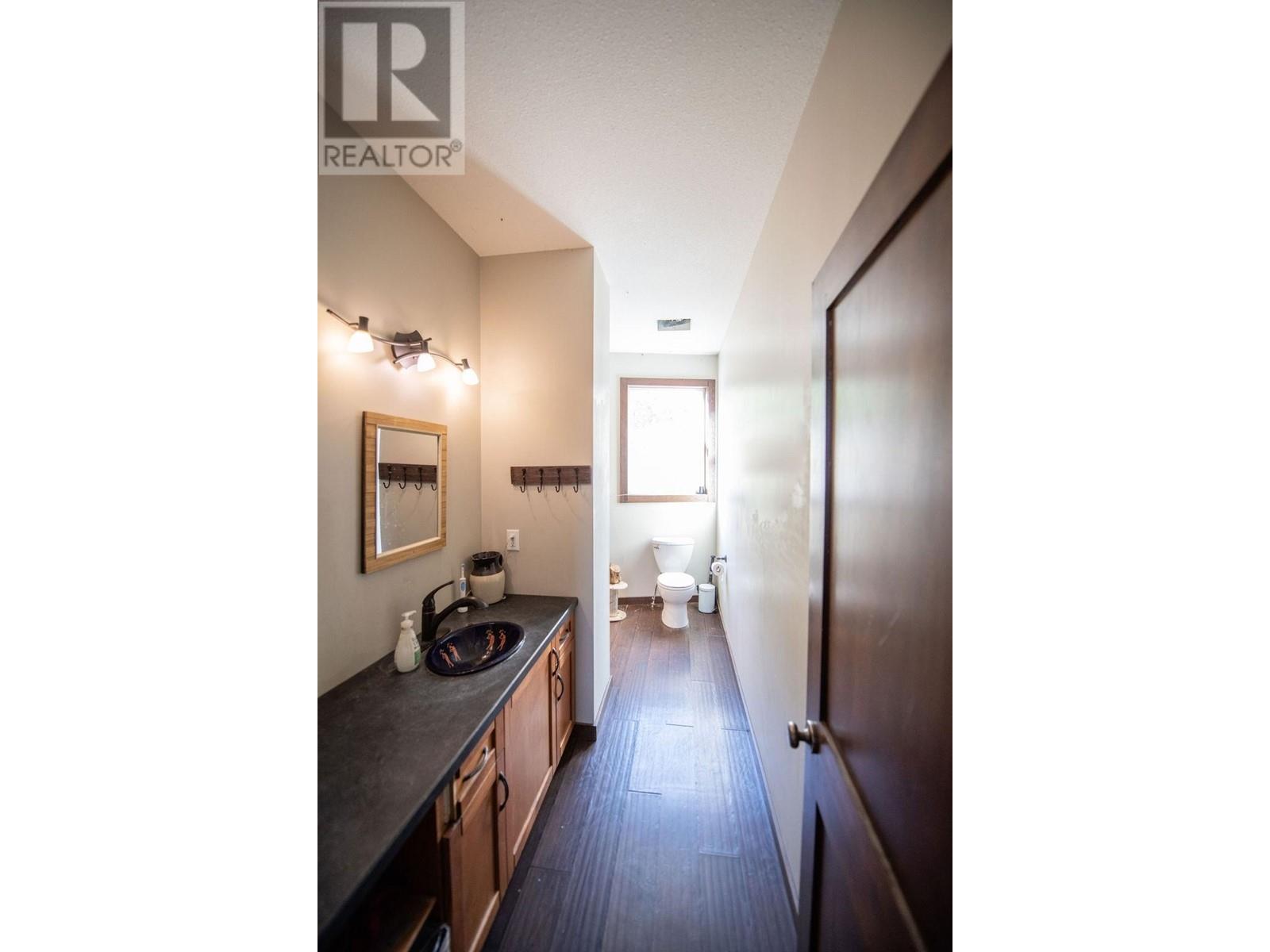 4377 Shuswap Rd, Kamloops, British Columbia  V2H 1S8 - Photo 28 - 179913