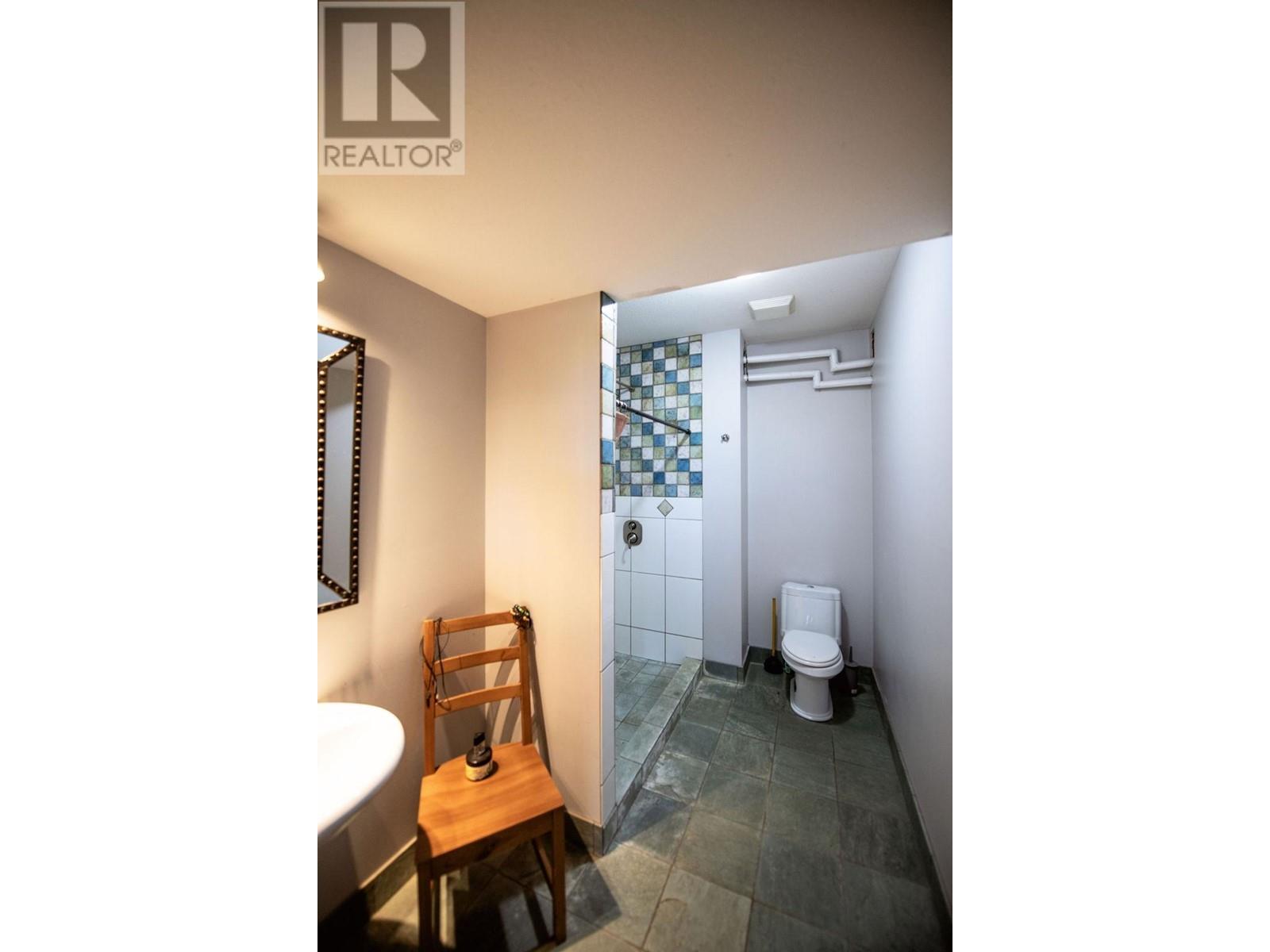 4377 Shuswap Rd, Kamloops, British Columbia  V2H 1S8 - Photo 34 - 179913