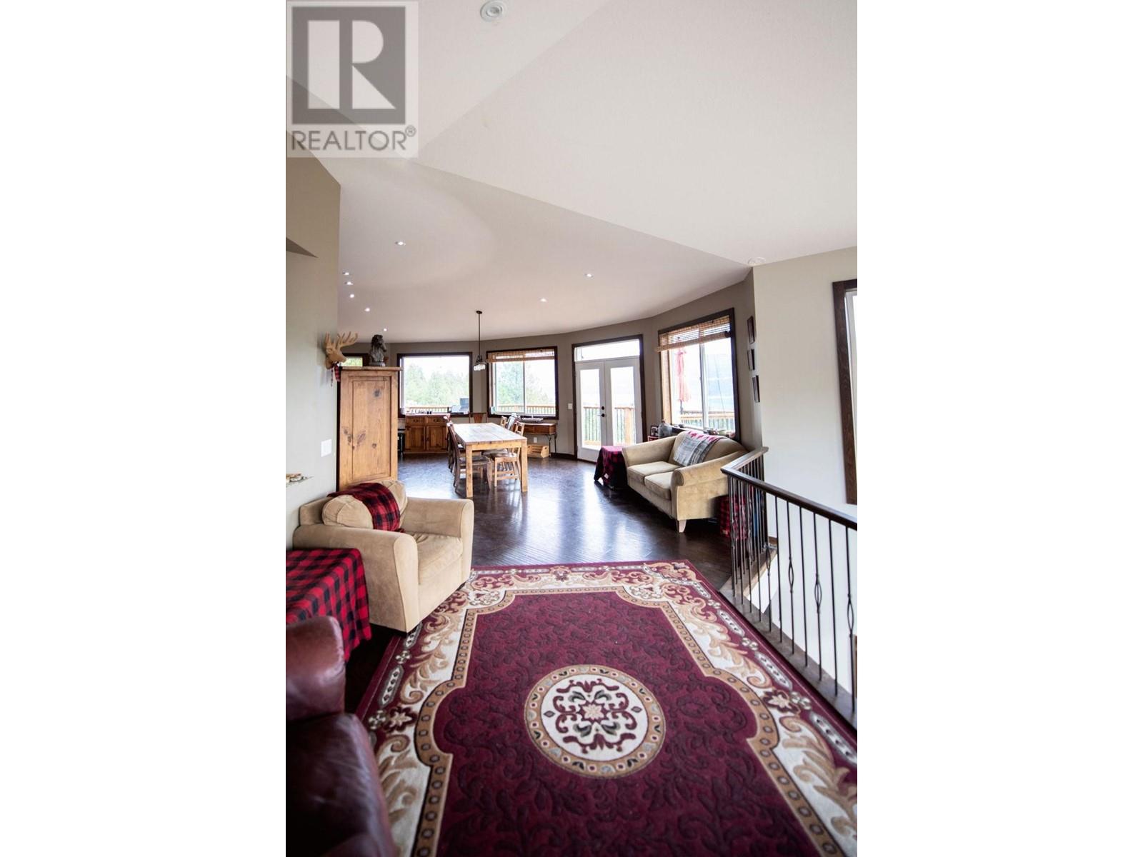 4377 Shuswap Rd, Kamloops, British Columbia  V2H 1S8 - Photo 6 - 179913