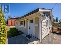 1825 Robb Ave Comox (Town of)
