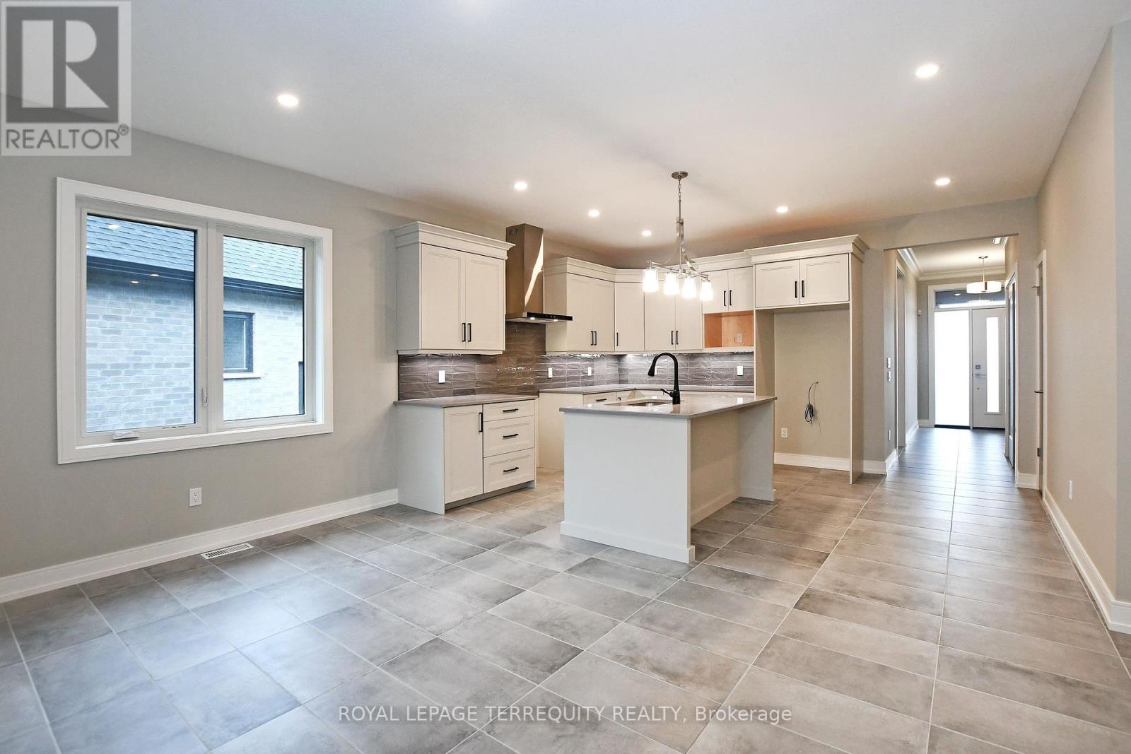 566 Old Course Trail, Welland, Ontario  L3B 6G8 - Photo 10 - X9043661