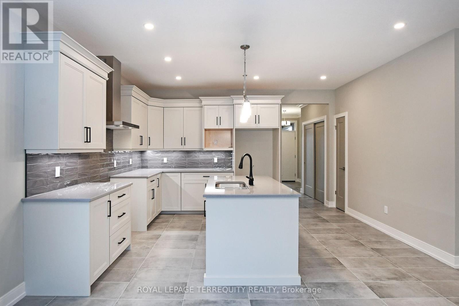 566 Old Course Trail, Welland, Ontario  L3B 6G8 - Photo 11 - X9043661