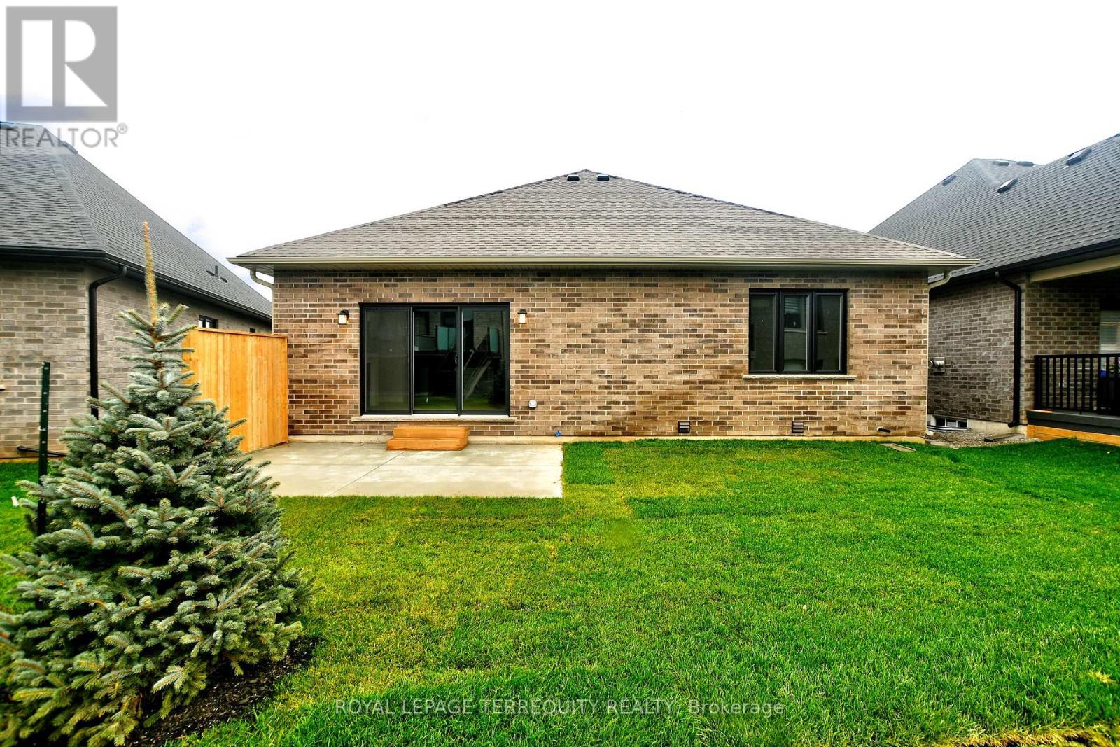 566 Old Course Trail, Welland, Ontario  L3B 6G8 - Photo 23 - X9043661