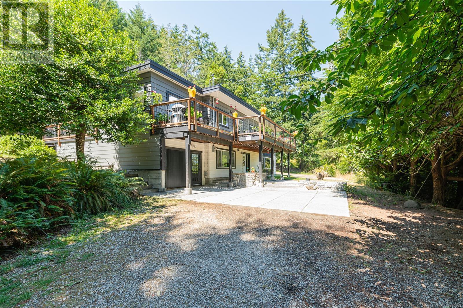 224 Old Divide Rd, salt spring, British Columbia