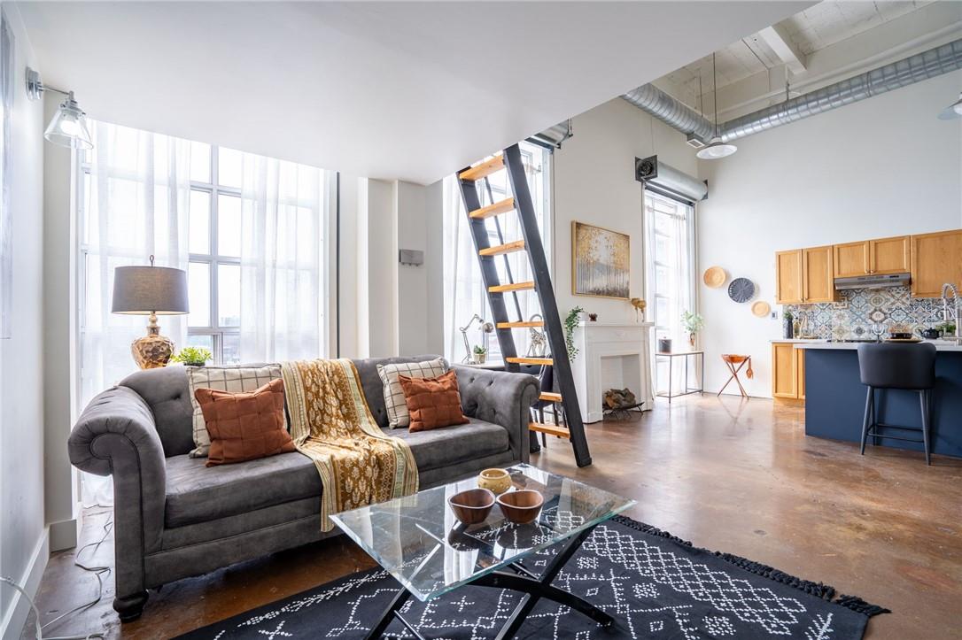 11 Rebecca Street, Unit #401, Hamilton, Ontario  L8R 3H7 - Photo 1 - H4200648