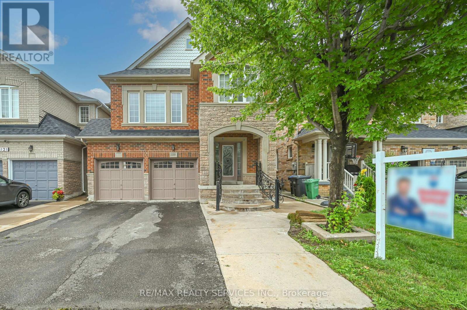 119 CROWN VICTORIA DRIVE, brampton (fletcher's meadow), Ontario