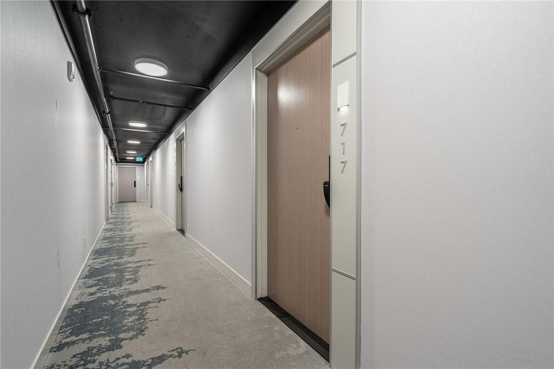 3200 Dakota Common, Unit #b717, Burlington, Ontario  L7M 2A9 - Photo 3 - H4200636