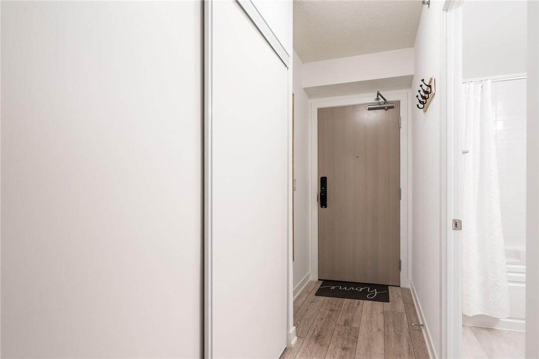 3200 Dakota Common, Unit #b717, Burlington, Ontario  L7M 2A9 - Photo 4 - H4200636