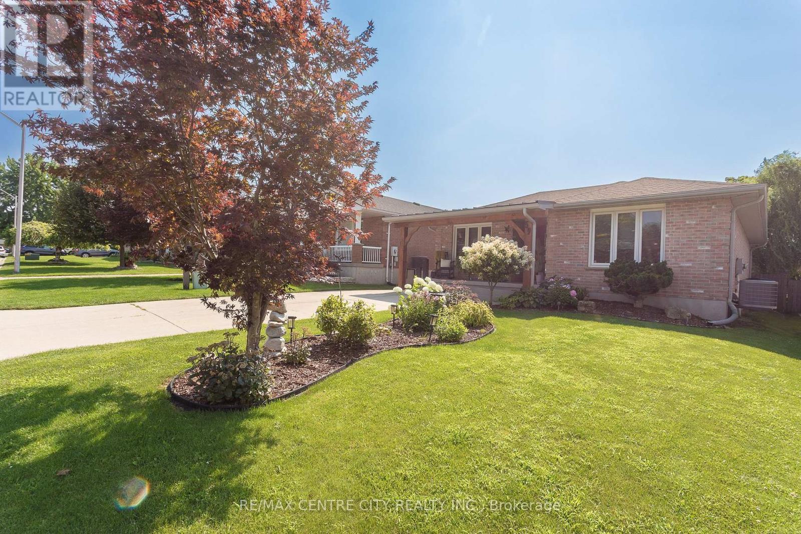 59 Oldewood Crescent, St. Thomas, Ontario  N5R 6B3 - Photo 2 - X9045374