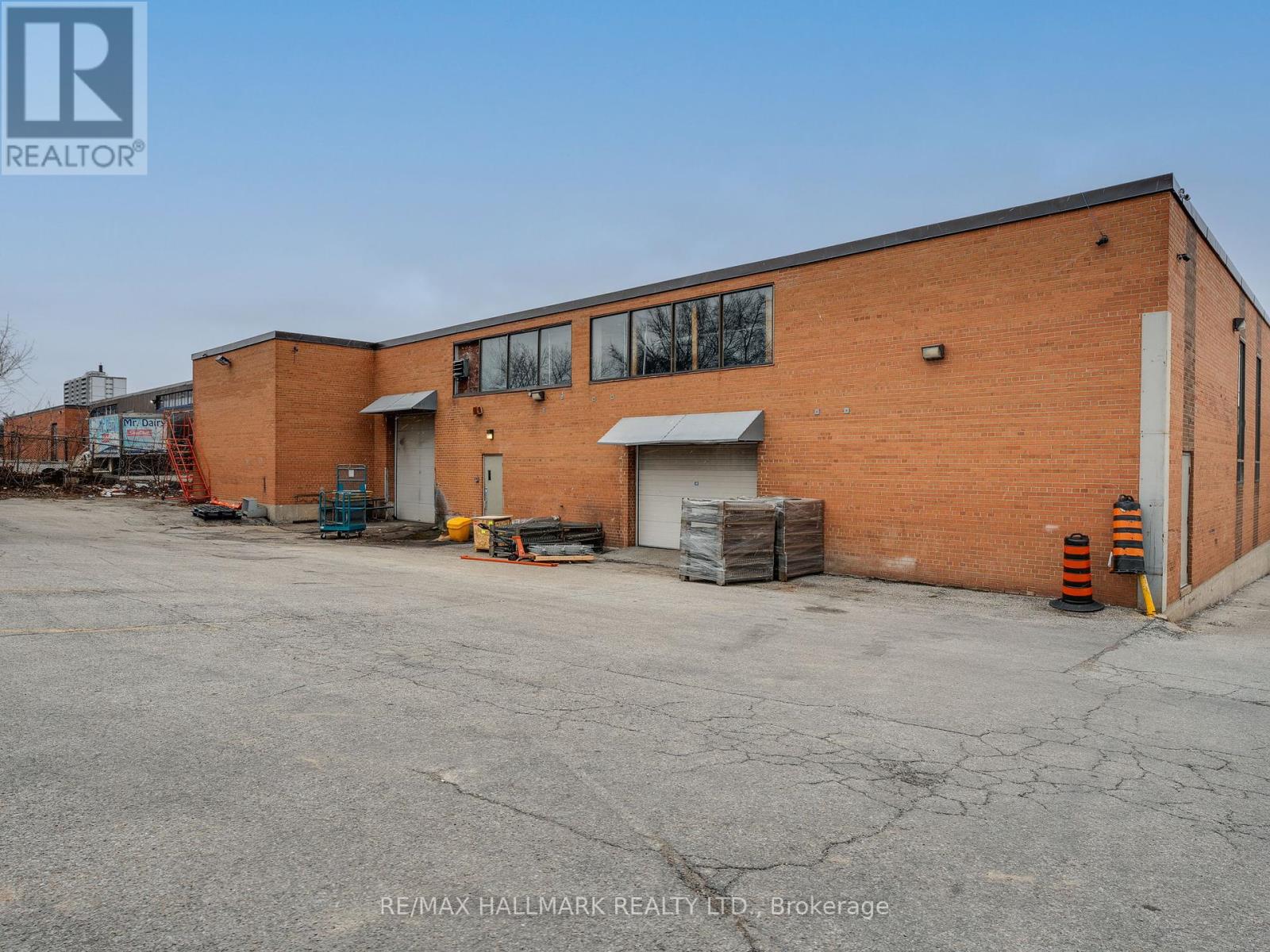 230 Eddystone Avenue, Toronto (Glenfield-Jane Heights), Ontario  M3N 1H7 - Photo 11 - W9045281