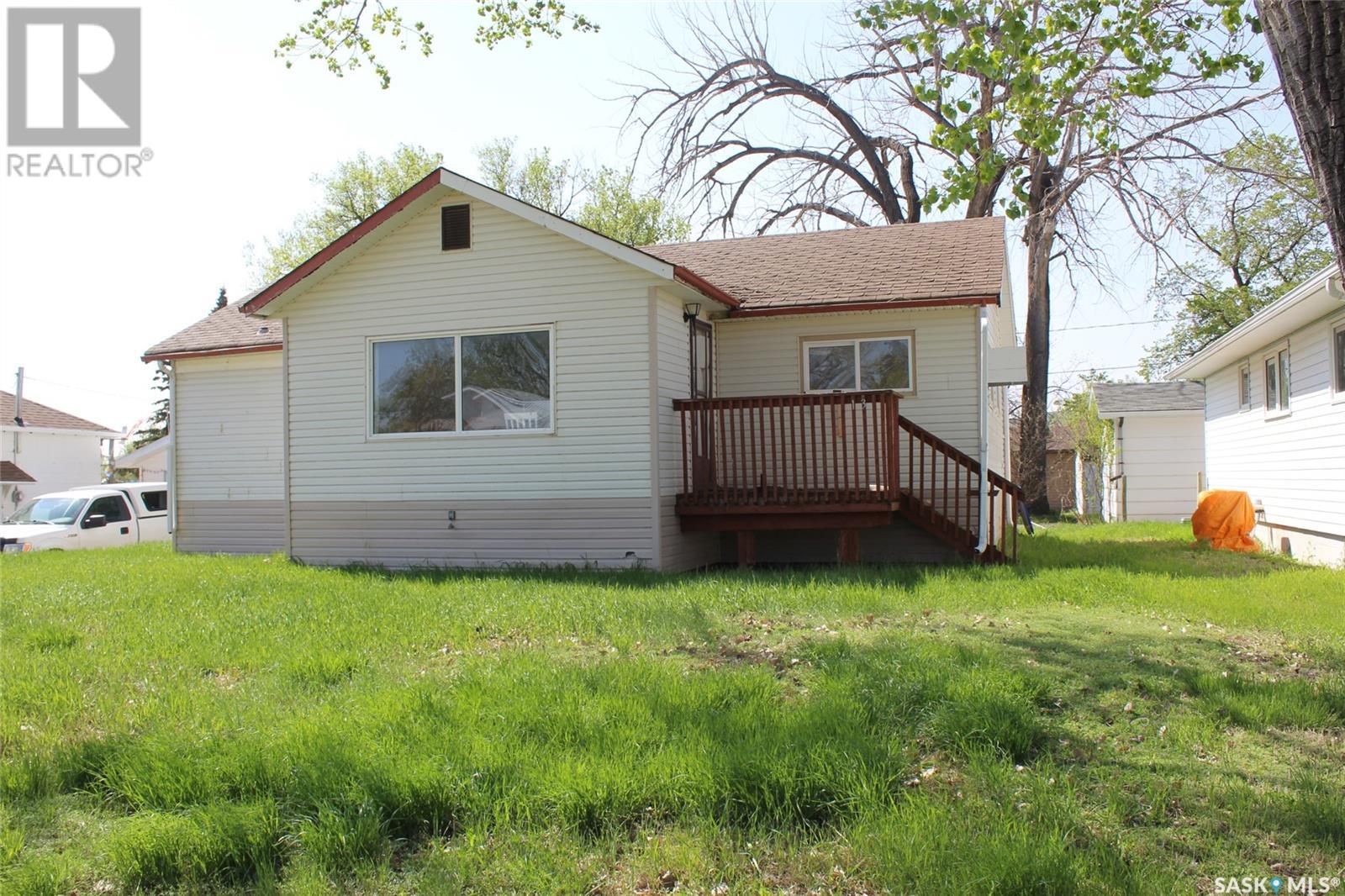 138 Redcoat DRIVE, eastend, Saskatchewan