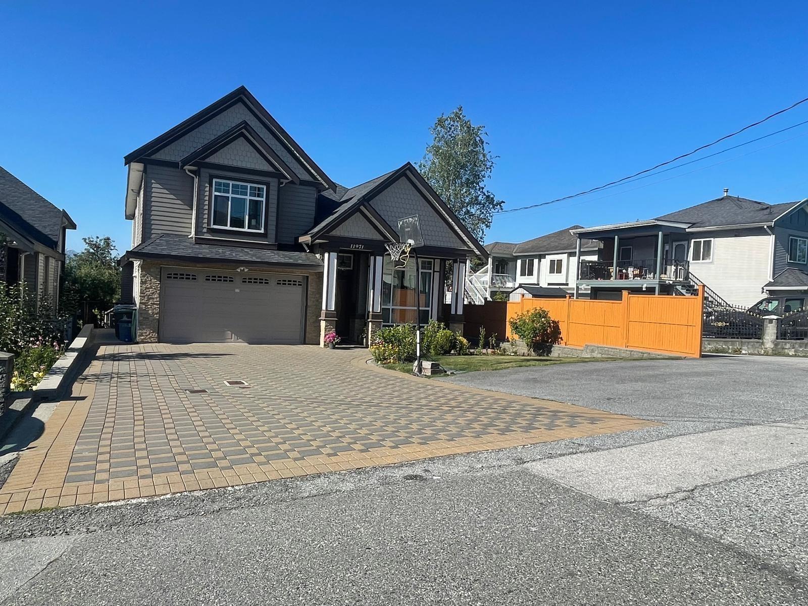 11971 97 Avenue, Surrey, British Columbia  V3V 2C4 - Photo 3 - R2907350