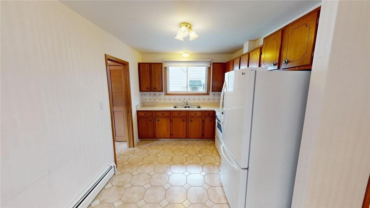 11 Karen Avenue, St. Catharines, Ontario  L2M 5Y1 - Photo 3 - H4200695