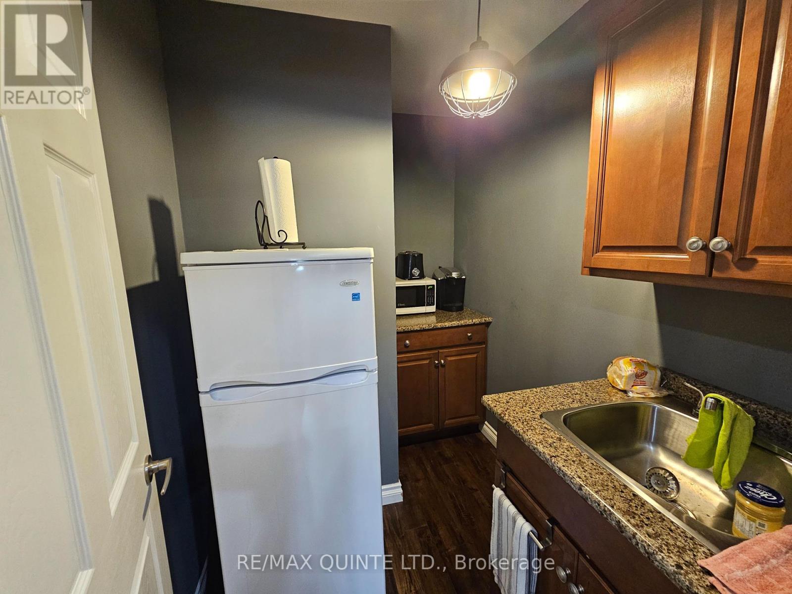 1 Mcfarland Drive, Prince Edward County, Ontario  K0K 2T0 - Photo 13 - X9045093