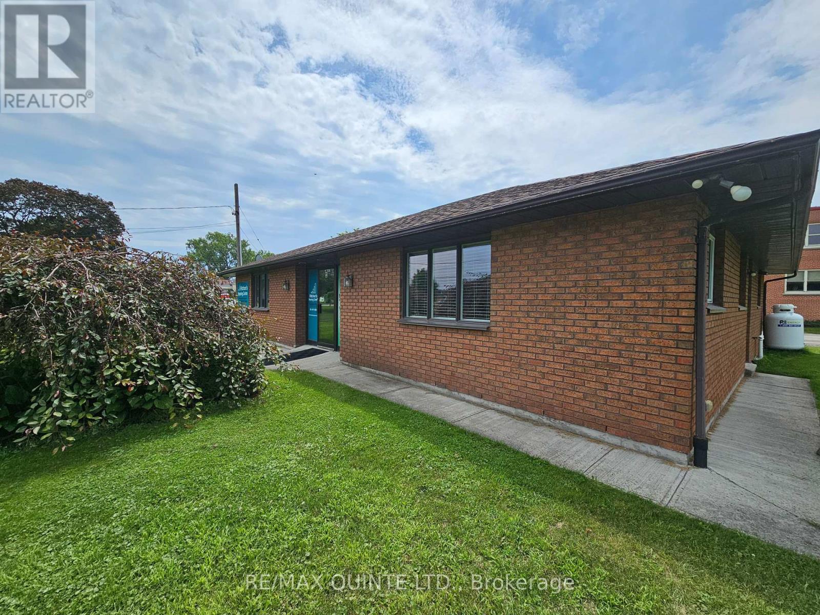 1 Mcfarland Drive, Prince Edward County, Ontario  K0K 2T0 - Photo 4 - X9045093