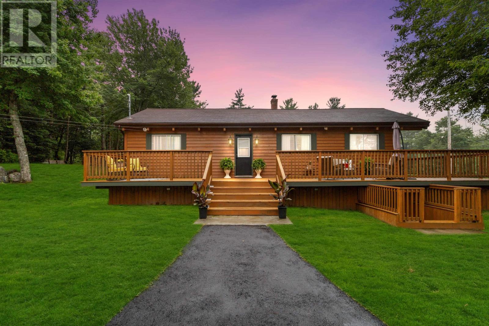 38 School Street, Sandy Point, Sandy Point, Nova Scotia  B0T 1W0 - Photo 2 - 202417230