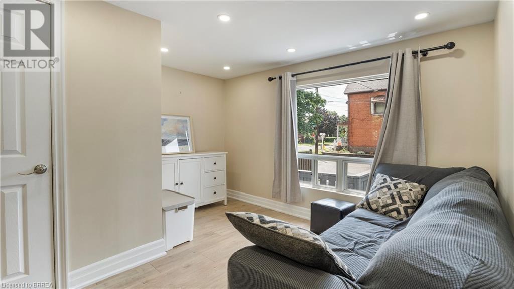 33 Highland Avenue, Hamilton, Ontario  L8L 1Y8 - Photo 3 - 40619633