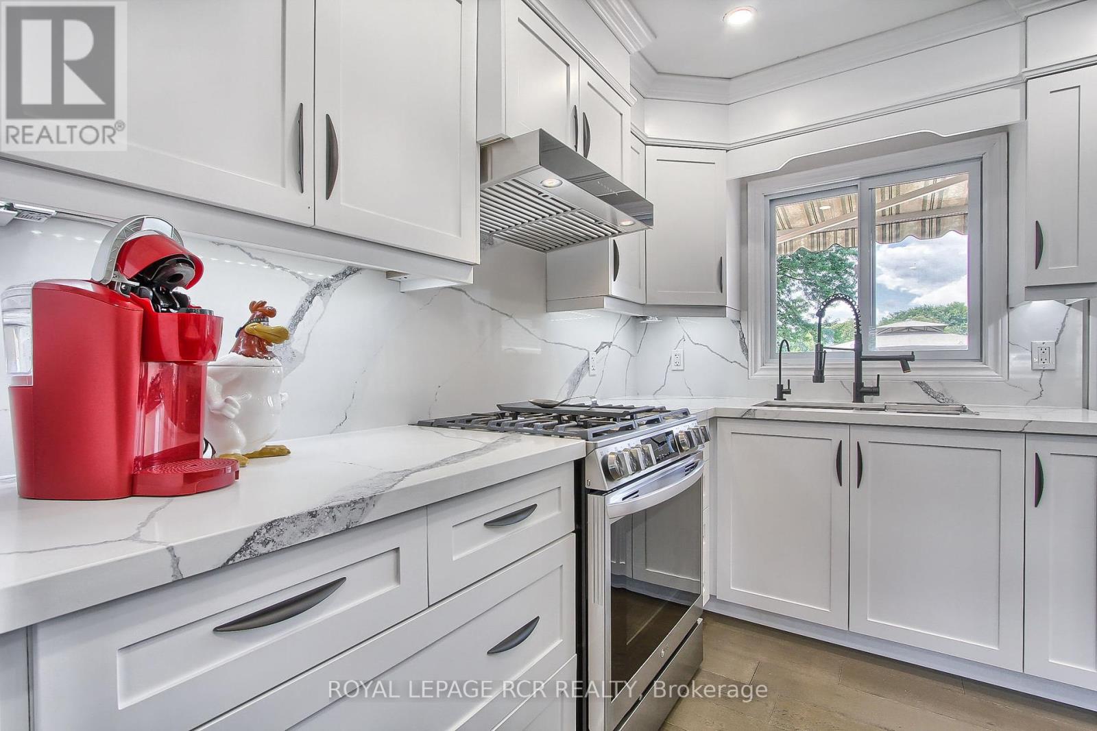 228 Bayshore Road E, Innisfil, Ontario  L0L 1K0 - Photo 9 - N9046343