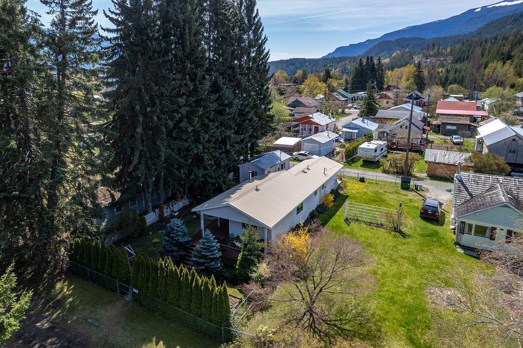235 B Avenue, Kaslo, British Columbia  V0G 1M0 - Photo 3 - 2478465