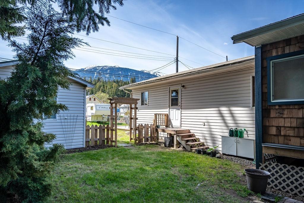 235 B Avenue, Kaslo, British Columbia  V0G 1M0 - Photo 42 - 2478465