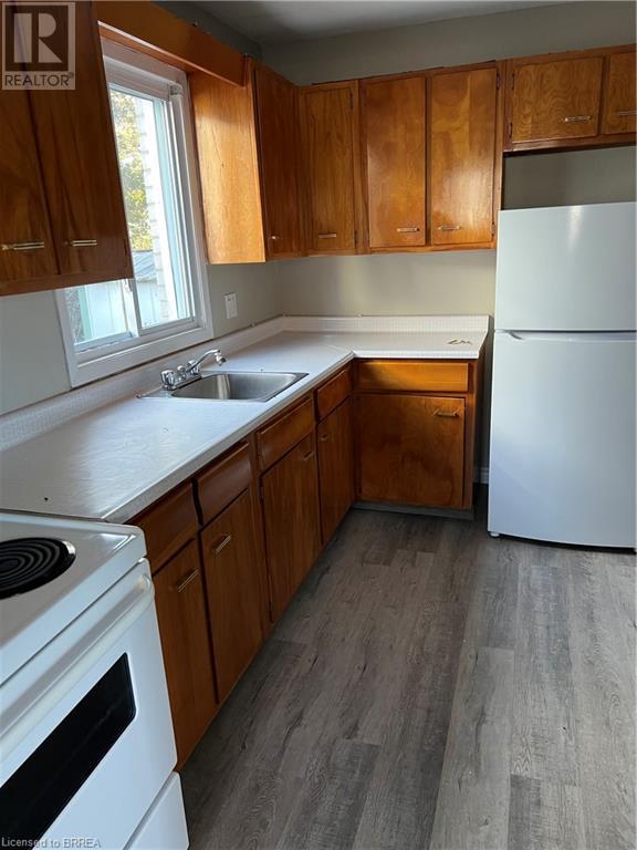 111 Murray Street, Brantford, Ontario N3S 5P5 - Photo 5 - 40622815