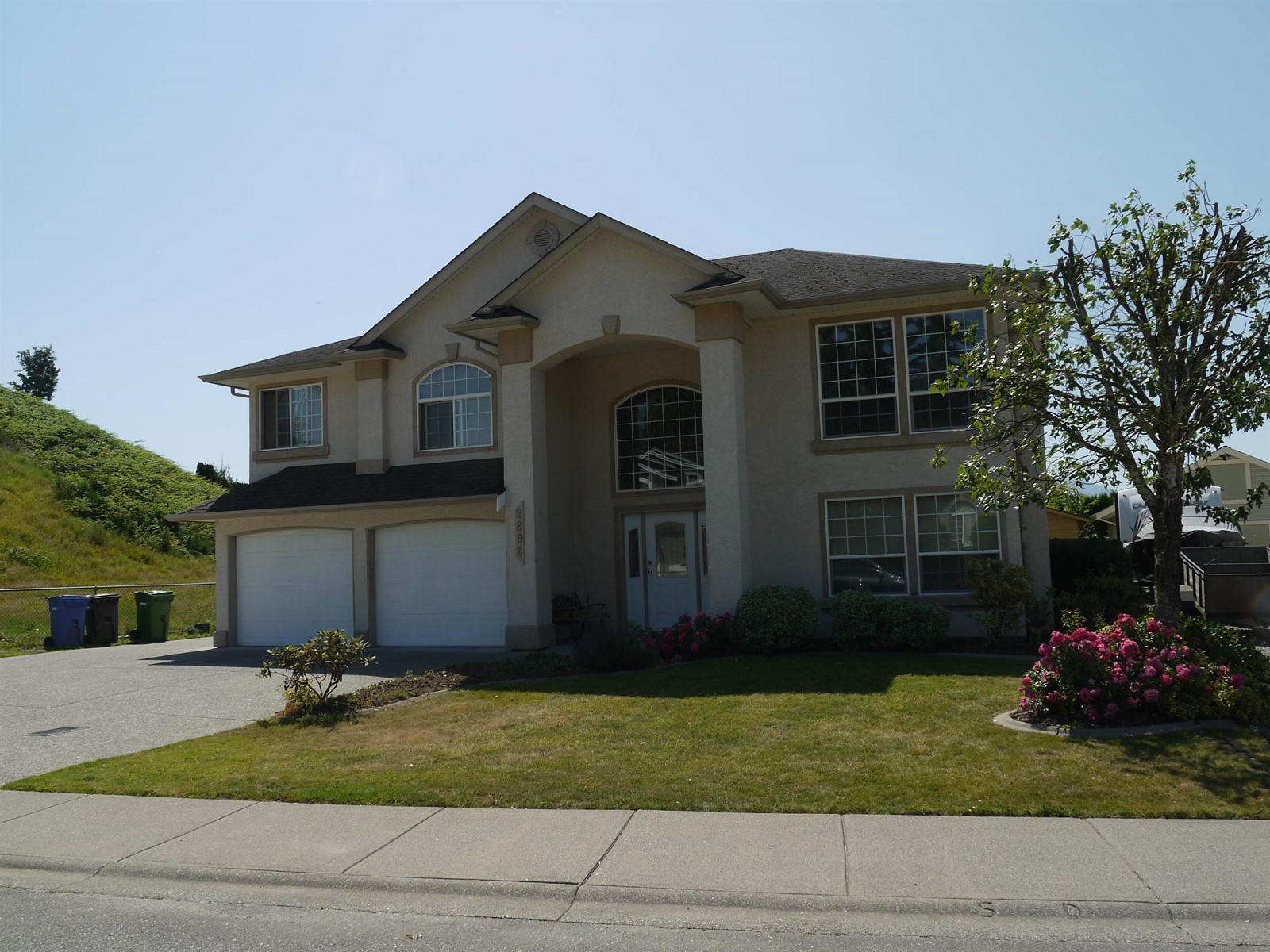 2894 Blackham Drive, Abbotsford, British Columbia  V2S 8H3 - Photo 2 - R2905127