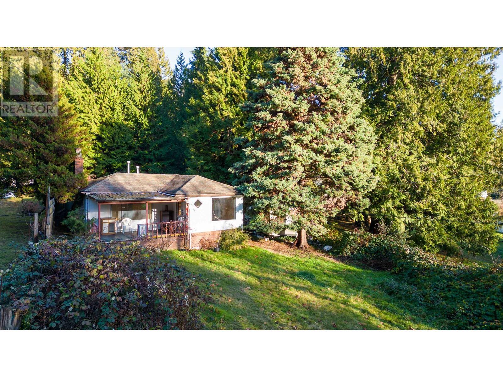 942 TRANT ROAD, gibsons, British Columbia