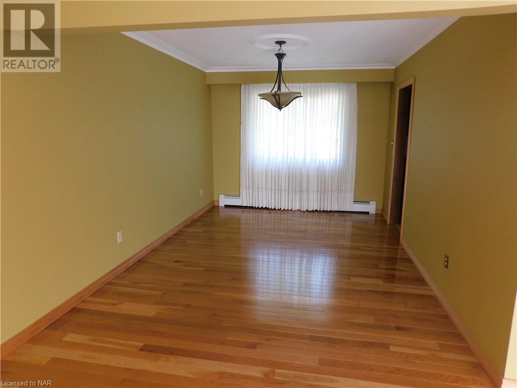 3004 Cullimore Avenue, Niagara Falls, Ontario  L2J 2S8 - Photo 6 - 40622518