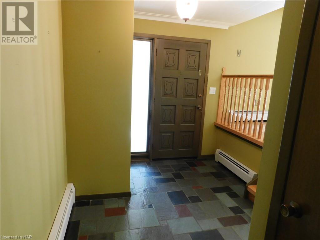 3004 Cullimore Avenue, Niagara Falls, Ontario  L2J 2S8 - Photo 3 - 40622518