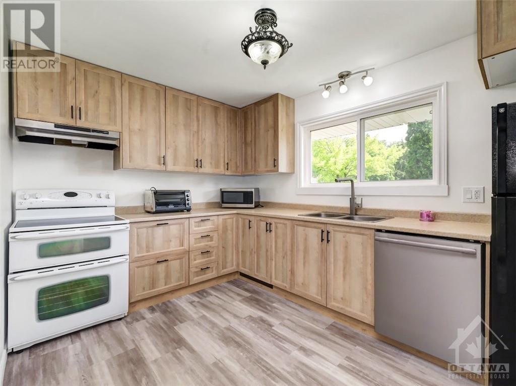 8692 Bank Street, Ottawa, Ontario  K0A 3J0 - Photo 6 - 1403197